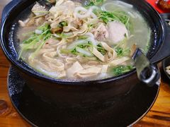 -丽虹云南过桥米线(兴工街店)