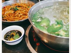 -牛一煲美食(江高店)