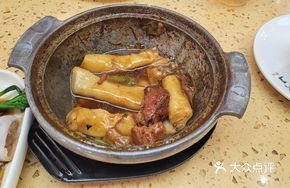 Stir-Fried Beef Noodle Soup
