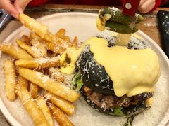 double&nbsp;cheese&nbsp;burge-FLOVIE FLORIST CAFE