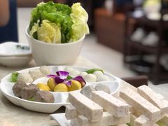 香芋-墨脱石锅椰子鸡•香草鸭•东山羊(大东海店)