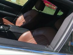 -富君租车(外滩店)