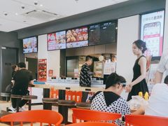 -肯德基(彩云城店)