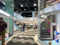 -MINI MARS 脚下的城市乐园·餐饮·派对(静安江宁店)