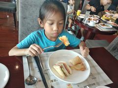 -荣誉国际酒店-云顶旋转餐厅