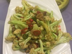 -肘子酥·天津菜·特色捞面(德云社店)