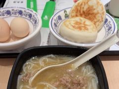 -蒙自源米线大王(东站店)