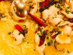 招牌酸菜鱼（必点）-爱啤精酿·民谣酒馆(滨江店)