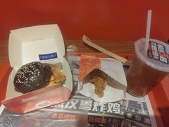 辣芝士鸡腿堡-前进5路汉堡炸鸡(汉街skp店)