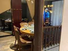 -雍沪里·沪湘融合菜( 康桥店)