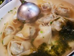 荠菜大馄饨-老人和饭店(淮海中路店)