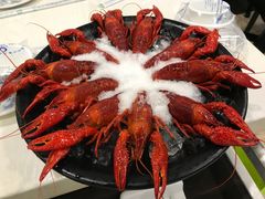 -虾弄弄海派小龙虾·牛羊蝎子火锅