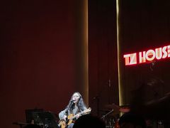 -TZ House音乐现场(来福士中心店)