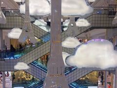 -乐蓬马歇百货公司(Rive Gauche)