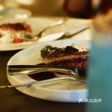 和朋友在三亚，这家餐酒吧也太酷了吧