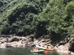 -安吉龙王山峡谷漂流