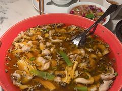 -初蓉丨遇见新川菜(亲贤街荣耀店)