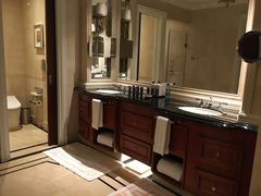 -广州富力丽思卡尔顿酒店