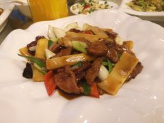-喜乐餐厅•灯笼虾球首创者•本地小海鲜(二马路店)