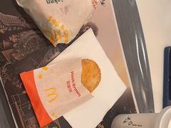 -麦当劳(上海虹桥站30B检票口楼上)