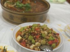 -乡土特色.冷锅鱼.牦牛肉汤锅