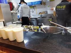 -弄堂咪道-饭香·面香·馄饨香(钦州北路田尚坊店)