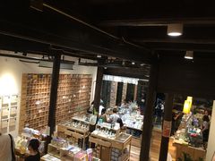 -猫的天空之城概念书店(杭州南宋御街店)