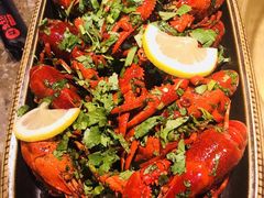 -沪小二炭火蛙锅(淮海中路美食不夜城店)