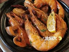 油焖活虾配法棍-羽深肉铺 Steak & Wine