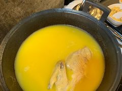 -鲜入围煮花胶鸡海鲜火锅