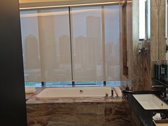 -广州天河希尔顿酒店