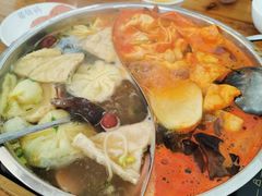 -苗伯妈酸汤火锅