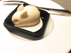 酸奶慕斯兔子-海底捞火锅(金山百联店)