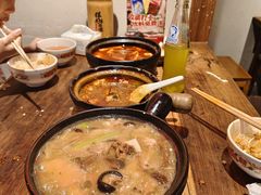 -有红鸡毛店·砂锅菜(抚琴夜市店)