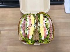 能量满满牛肉三明治-萤火虫咖啡(后海店)