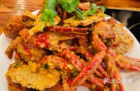 Egg Yolk Fried Rice Crisp with Lobster