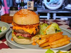 -鲨鱼美式餐厅酒吧Sharky