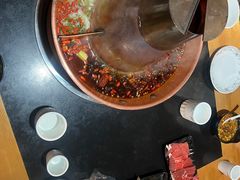 -果松木炭酸菜铜火锅·外婆参鸡汤