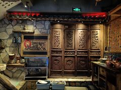 -老牌坊云南鱼豆花火锅(爱建店)