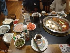 -沸炉重庆老火锅(军事博物馆店)