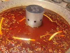 -爱你您·自家鱼塘·活水喷泉鱼火锅(八里店)