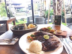 -Pundi Pundi Restaurant