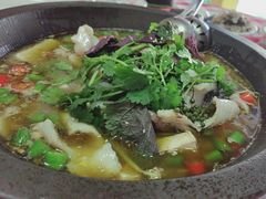 -九门寨石锅鱼烤鱼