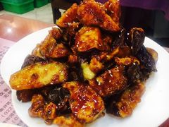 焦糖茄子牛肉粒-桃子餐厅·天津菜(红星路直营店)
