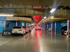 -上海来福士广场-停车场