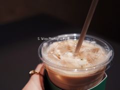 栀子花梨香拿铁-Seesaw Coffee(苏州中心店)