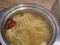 酸萝卜老鸭锅-龙聚德北京烤鸭(沙坪坝华宇A馆店)
