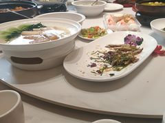 -梅利汴京烤鸭•开封豫菜地标店(东大街店)