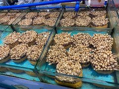 -三亚火车头万人海鲜广场