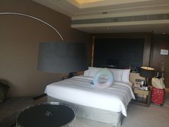 -上海滴水湖皇冠假日酒店